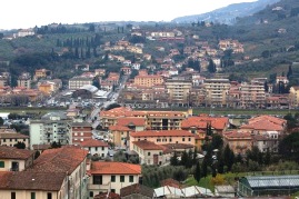 veduta  della città di Pescia