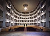 interno teatro pacini