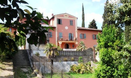 La biblioteca di Villa Sismondi